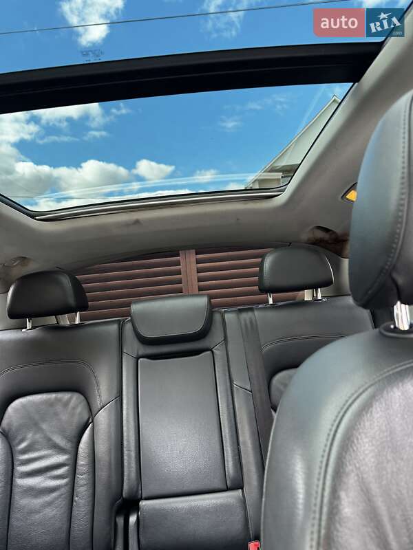 Внедорожник / Кроссовер Audi Q5 2015 в Ужгороде