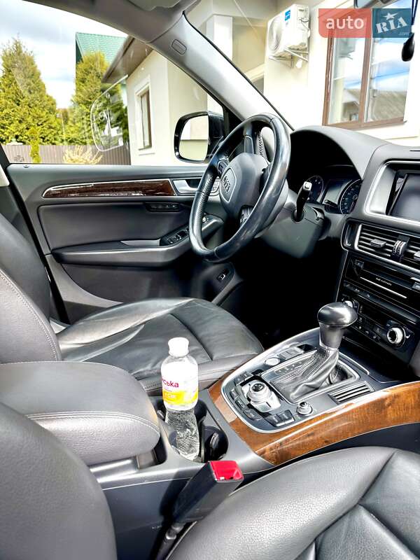 Внедорожник / Кроссовер Audi Q5 2015 в Ужгороде