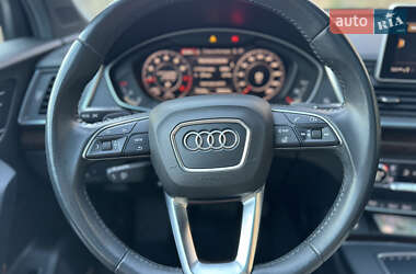 Внедорожник / Кроссовер Audi Q5 2018 в 