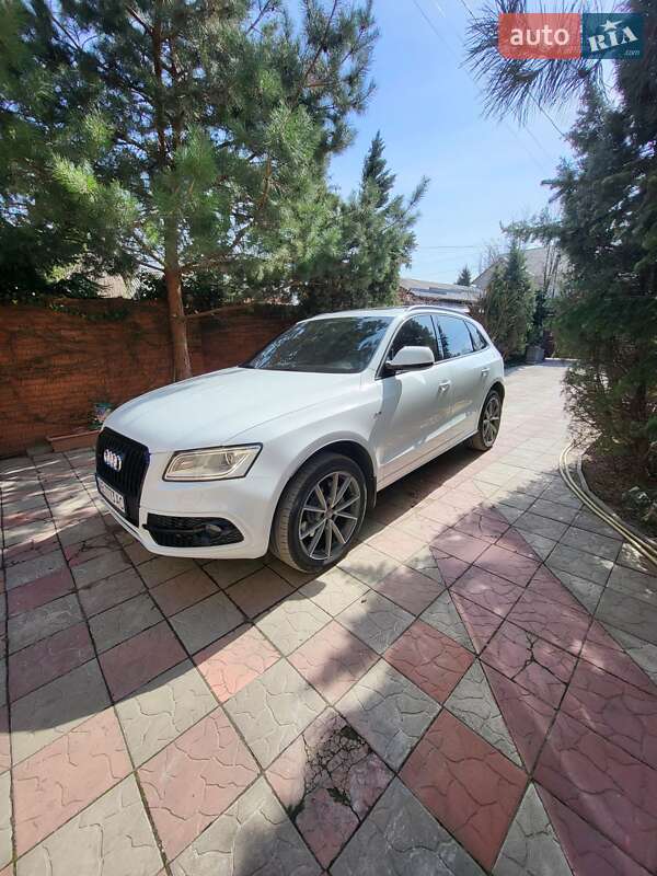 Внедорожник / Кроссовер Audi Q5 2015 в Днепре