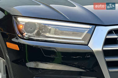 Внедорожник / Кроссовер Audi Q5 2017 в 