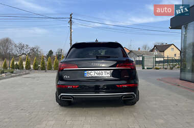 Позашляховик / Кросовер Audi Q5 2020 в 