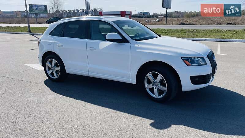 Позашляховик / Кросовер Audi Q5 2011 в Луцьку