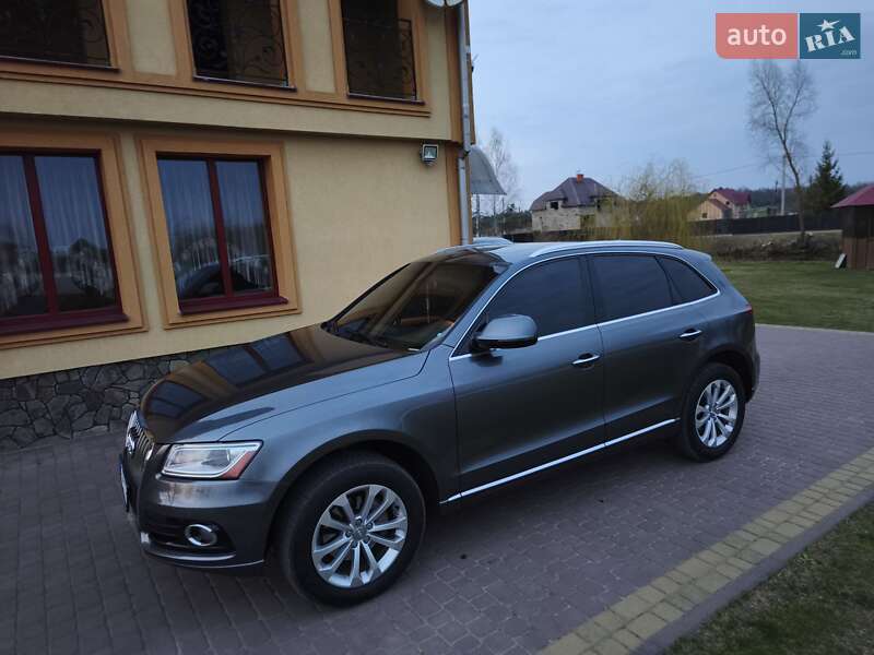 Внедорожник / Кроссовер Audi Q5 2015 в 