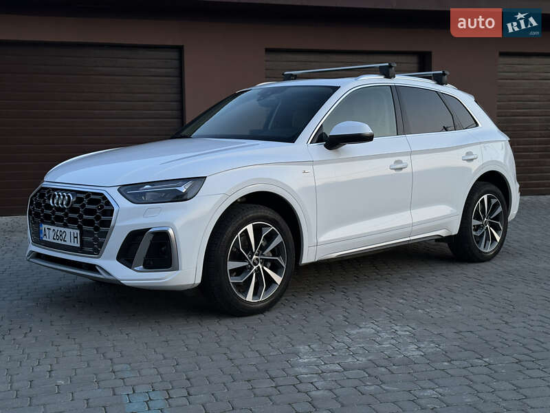Внедорожник / Кроссовер Audi Q5 2022 в 