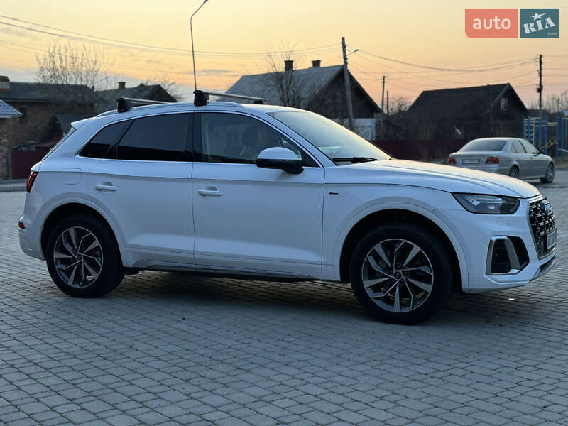 Внедорожник / Кроссовер Audi Q5 2022 в Надворной