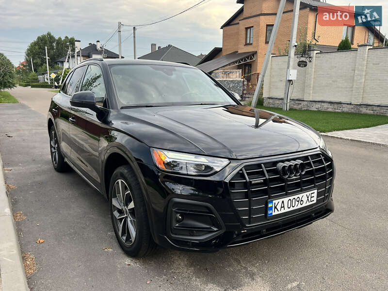 Внедорожник / Кроссовер Audi Q5 2020 в 