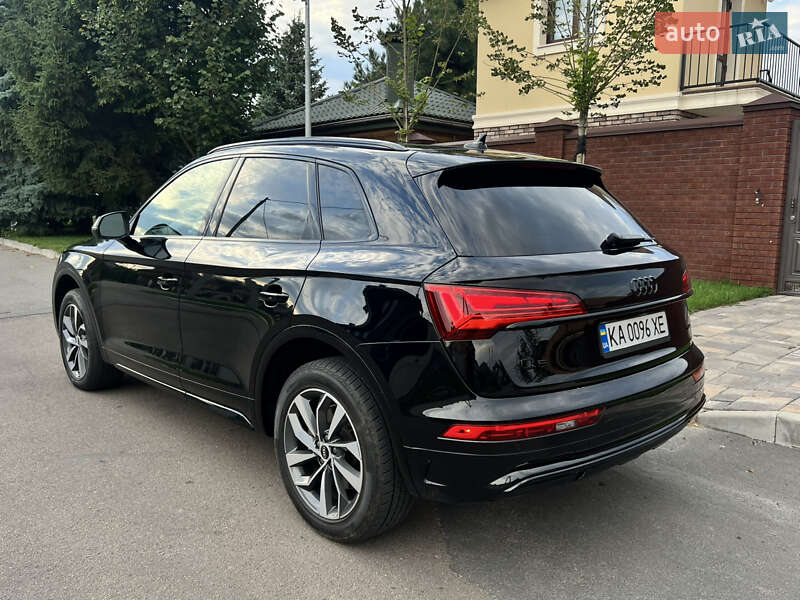 Внедорожник / Кроссовер Audi Q5 2020 в Киеве