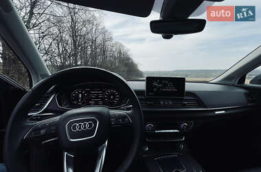 Внедорожник / Кроссовер Audi Q5 2017 в 
