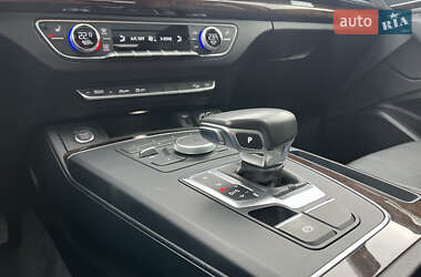 Внедорожник / Кроссовер Audi Q5 2019 в 
