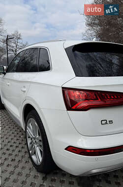 Внедорожник / Кроссовер Audi Q5 2019 в 