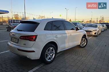 Внедорожник / Кроссовер Audi Q5 2017 в 