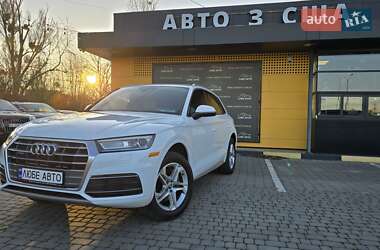 Внедорожник / Кроссовер Audi Q5 2017 в 