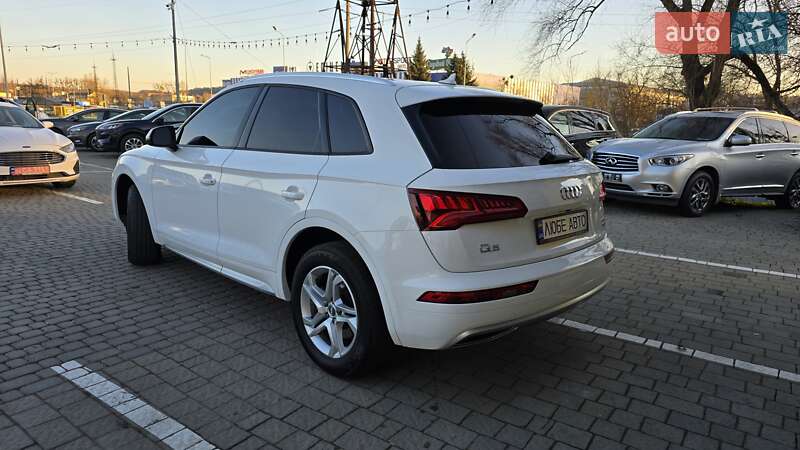 Внедорожник / Кроссовер Audi Q5 2017 в Львове