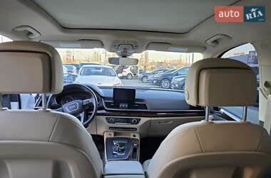 Внедорожник / Кроссовер Audi Q5 2017 в 