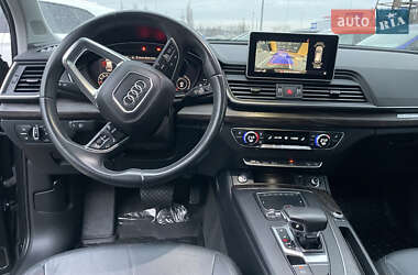 Внедорожник / Кроссовер Audi Q5 2018 в 