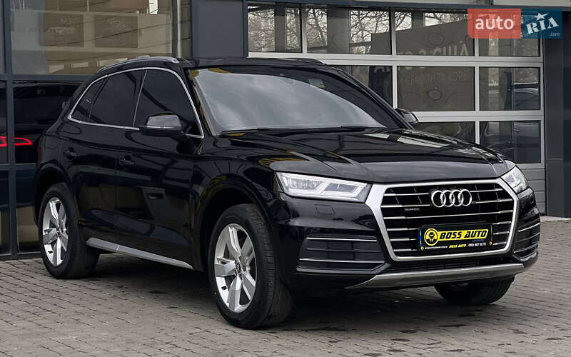 Внедорожник / Кроссовер Audi Q5 2017 в 