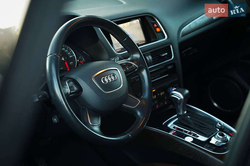 Внедорожник / Кроссовер Audi Q5 2015 в Ивано-Франковске