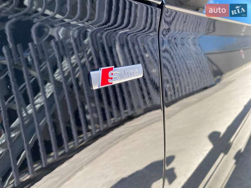 Внедорожник / Кроссовер Audi Q5 2020 в Киеве