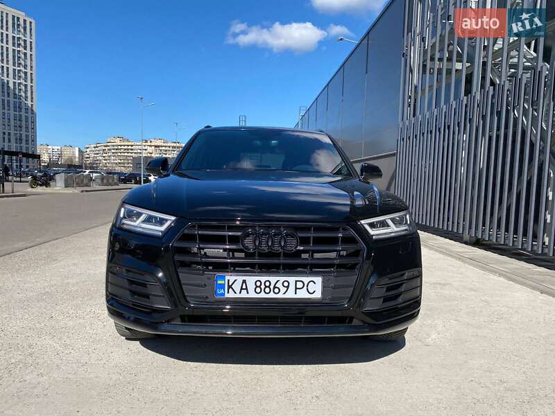 Внедорожник / Кроссовер Audi Q5 2020 в Киеве