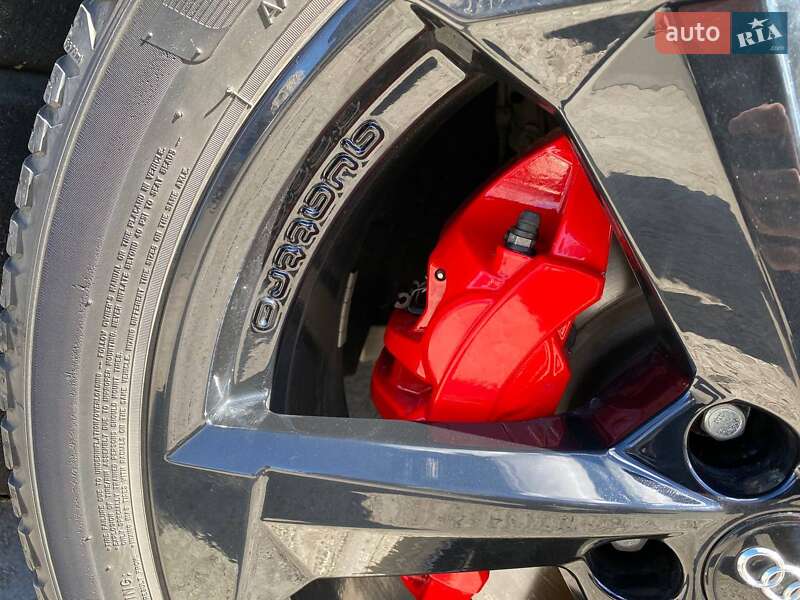 Внедорожник / Кроссовер Audi Q5 2020 в Киеве