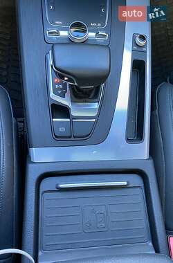 Внедорожник / Кроссовер Audi Q5 2020 в 