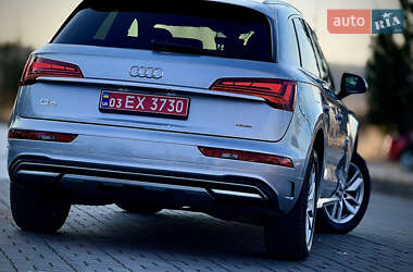Позашляховик / Кросовер Audi Q5 2021 в 