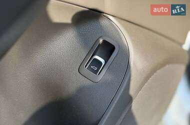 Внедорожник / Кроссовер Audi Q5 2015 в 