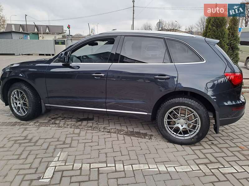 Внедорожник / Кроссовер Audi Q5 2015 в Каменец-Подольском