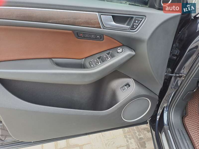 Внедорожник / Кроссовер Audi Q5 2015 в Каменец-Подольском