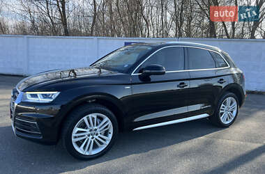 Позашляховик / Кросовер Audi Q5 2018 в 