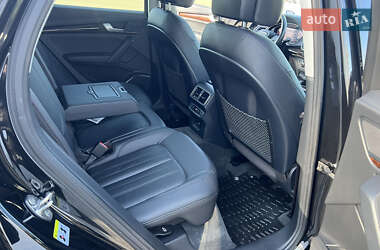 Позашляховик / Кросовер Audi Q5 2018 в 