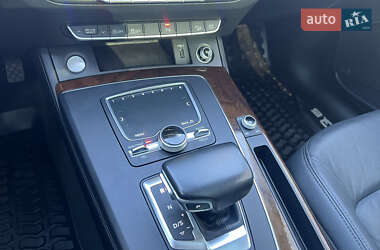 Позашляховик / Кросовер Audi Q5 2018 в 