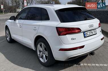 Позашляховик / Кросовер Audi Q5 2017 в Львові