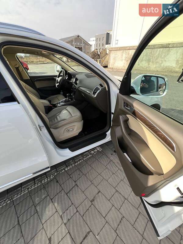 Позашляховик / Кросовер Audi Q5 2016 в Львові