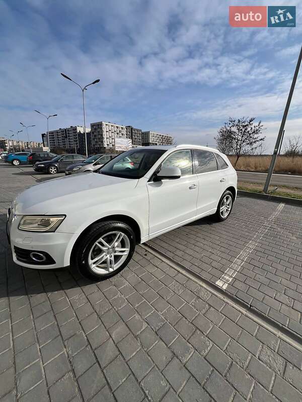 Позашляховик / Кросовер Audi Q5 2016 в Львові