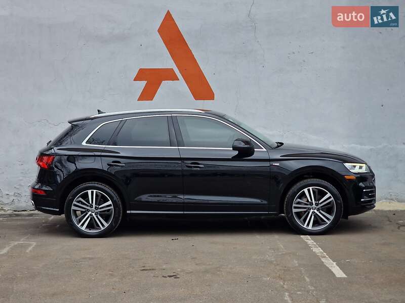 Внедорожник / Кроссовер Audi Q5 2019 в Одессе