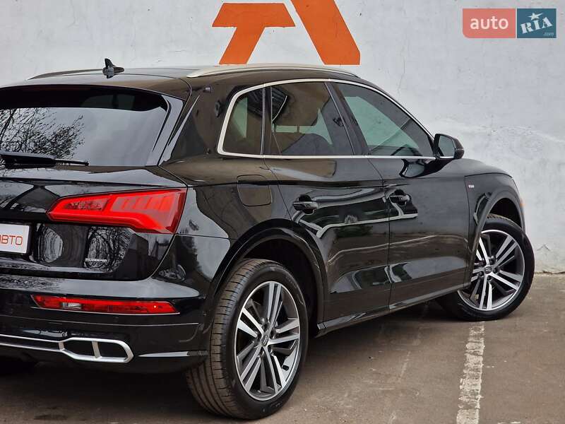 Внедорожник / Кроссовер Audi Q5 2019 в Одессе
