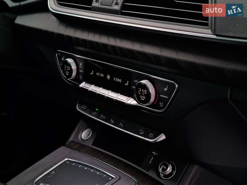 Внедорожник / Кроссовер Audi Q5 2019 в Одессе