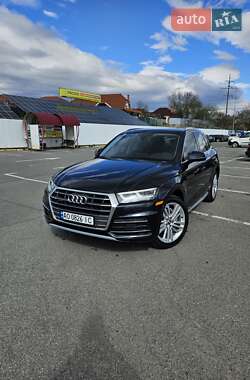 Внедорожник / Кроссовер Audi Q5 2018 в 