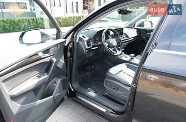 Внедорожник / Кроссовер Audi Q5 2018 в 