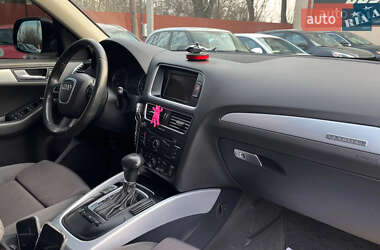 Внедорожник / Кроссовер Audi Q5 2010 в 