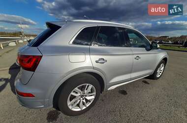 Внедорожник / Кроссовер Audi Q5 2022 в 