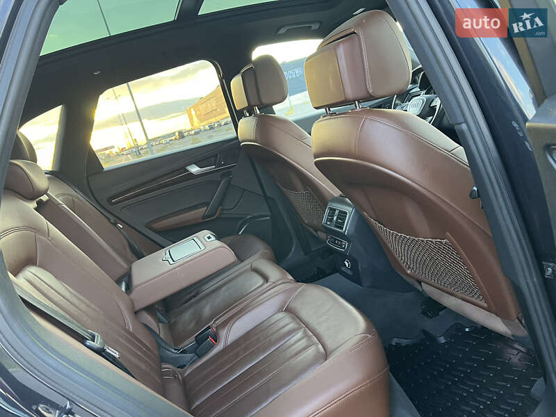 Внедорожник / Кроссовер Audi Q5 2017 в Львове