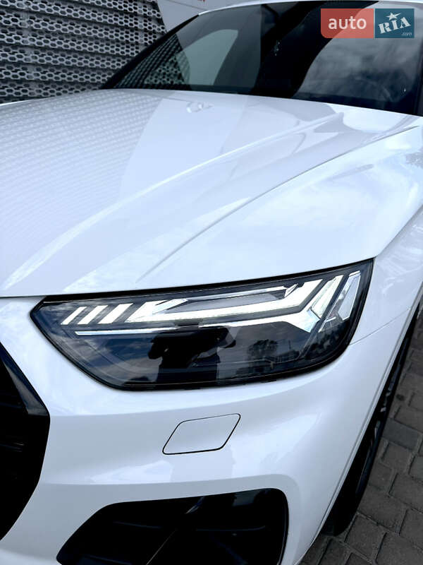 Позашляховик / Кросовер Audi Q5 2021 в Києві