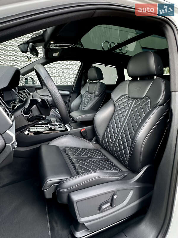 Позашляховик / Кросовер Audi Q5 2021 в Києві