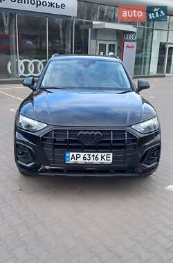 Внедорожник / Кроссовер Audi Q5 2022 в 