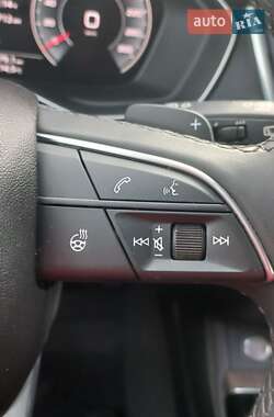 Внедорожник / Кроссовер Audi Q5 2022 в 
