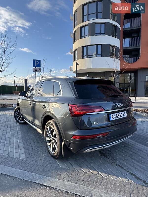 Внедорожник / Кроссовер Audi Q5 2020 в Киеве