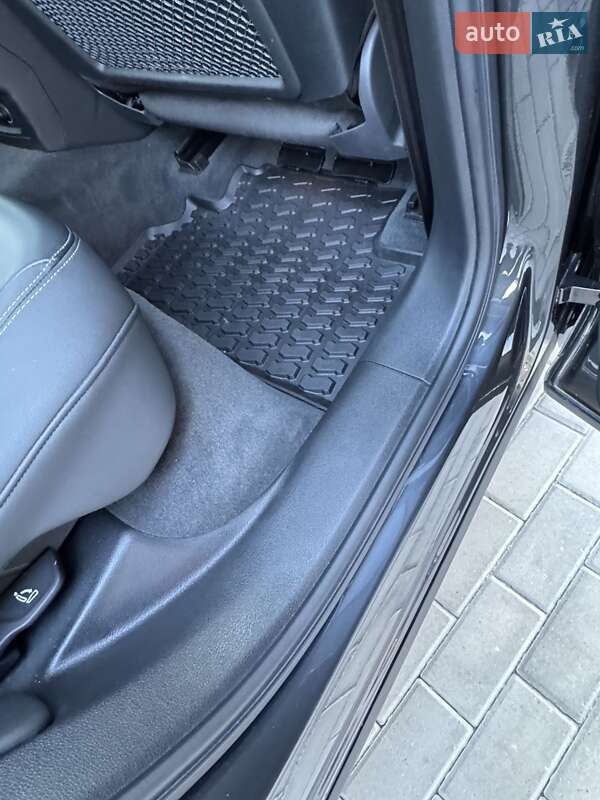 Внедорожник / Кроссовер Audi Q5 2020 в Киеве